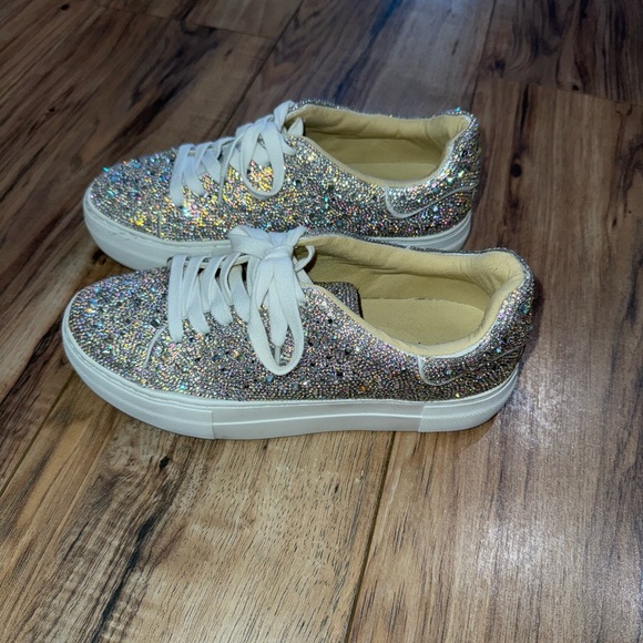 BETSY JOHNSON WOMENS SIDNY SNEAKER - Picture 5 of 6